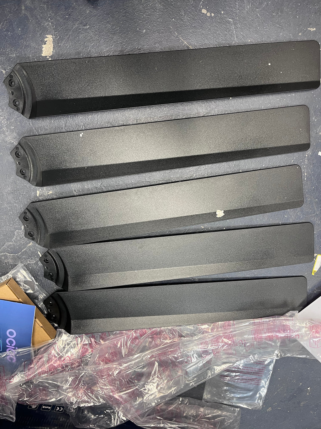 Open Box ocioc WFIVE 52-in Integrated LED Flush Mount Matte Black with Matte Black