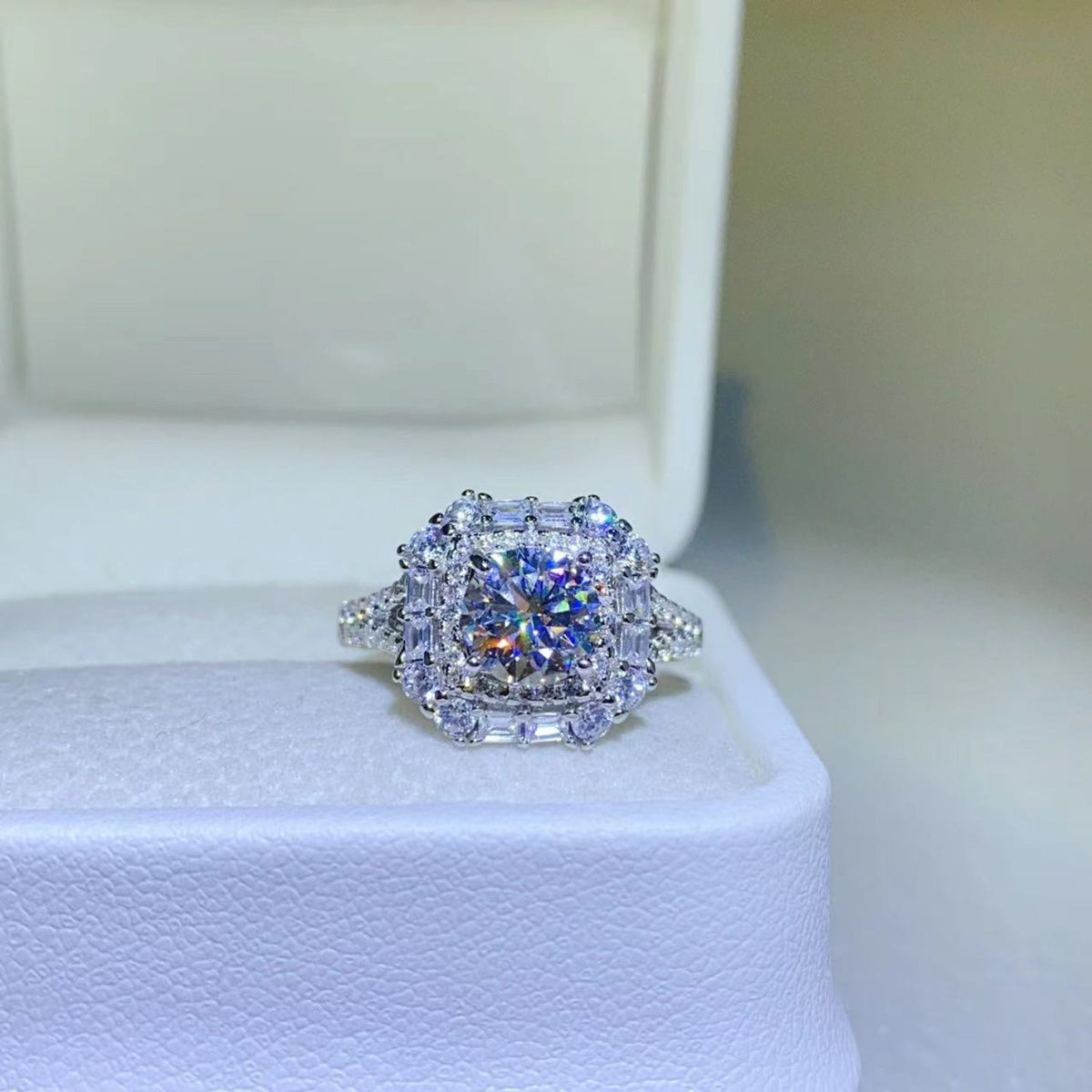 2 Carat Brilliant Round Cut Sparkala™ Pure Sterling Silver Ring