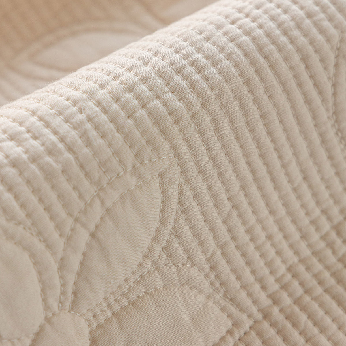 Floral Cotton Quilted Sofa Cover, Non-Slip Couch Protector with Scalloped Edges