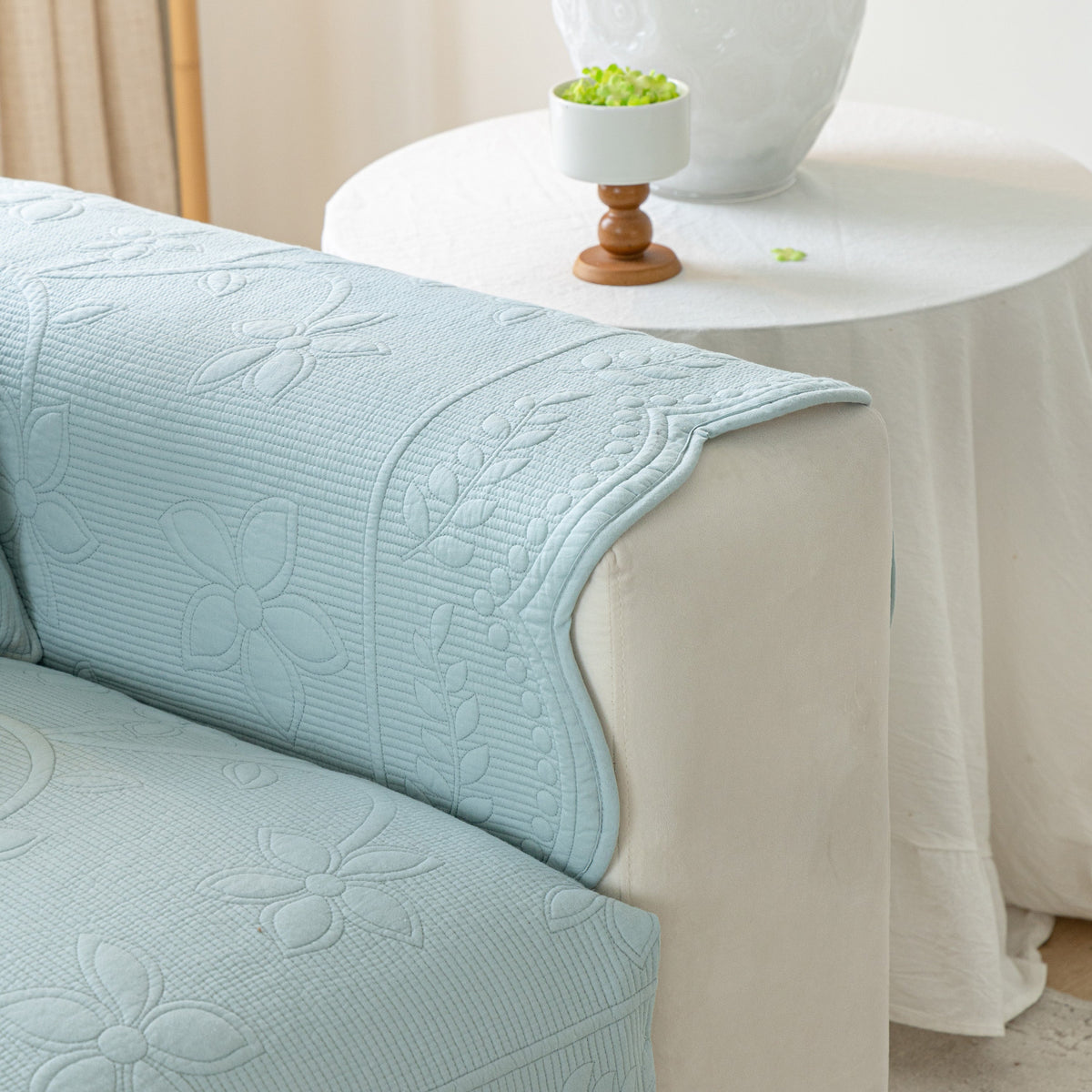 Floral Cotton Quilted Sofa Cover, Non-Slip Couch Protector with Scalloped Edges