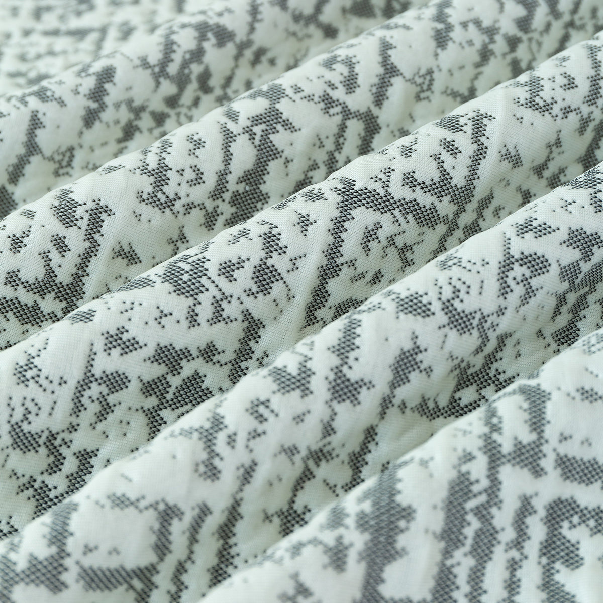 Cooling Throws for Sofas and Chairs, Scratch Resistant Couch Protector Blanket