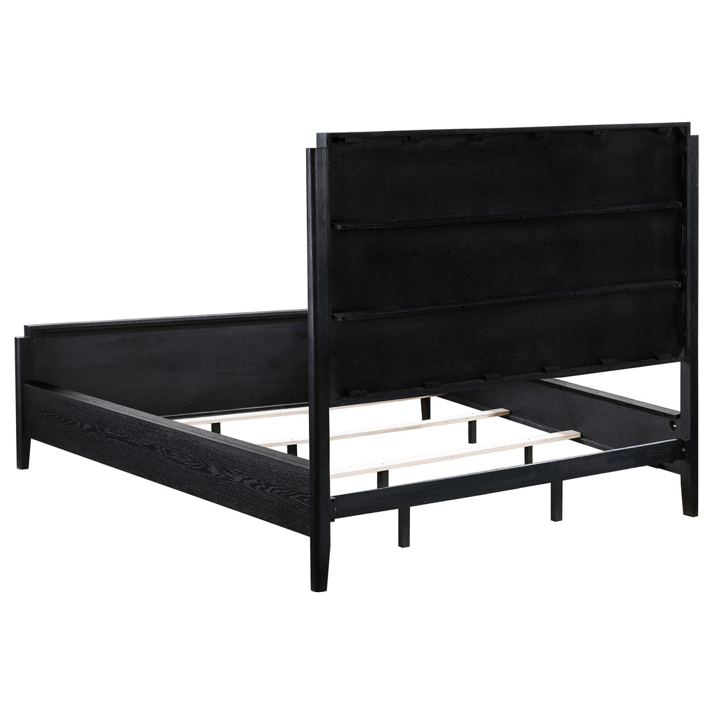California King 5 Piece Bedroom Set With Fluted Detailing - Black