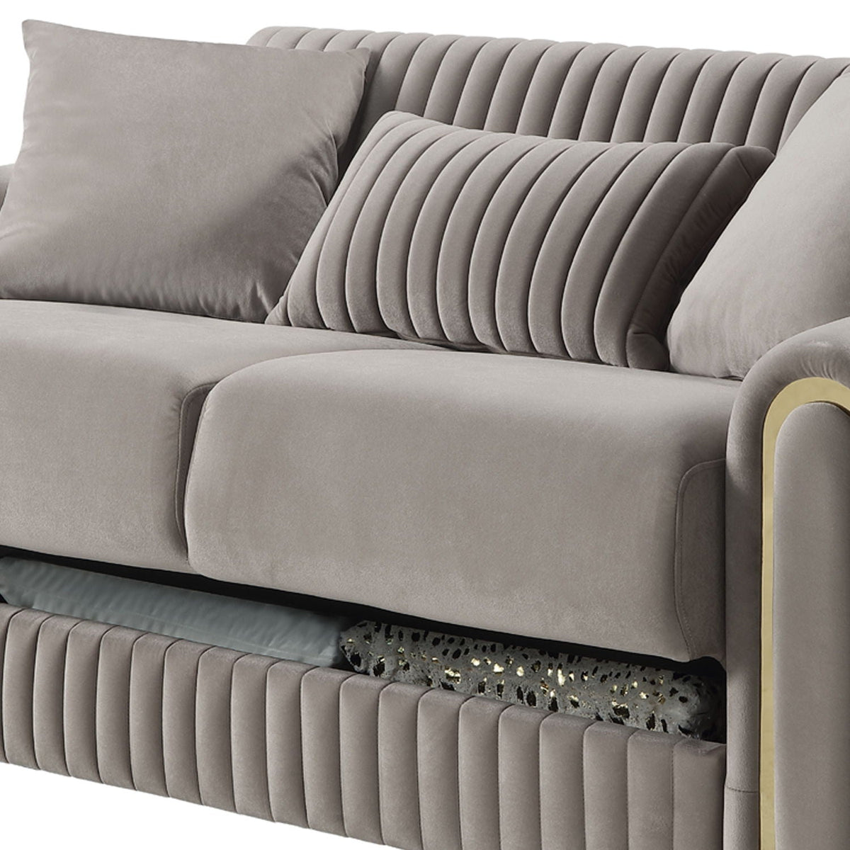 Ruby - Loveseat