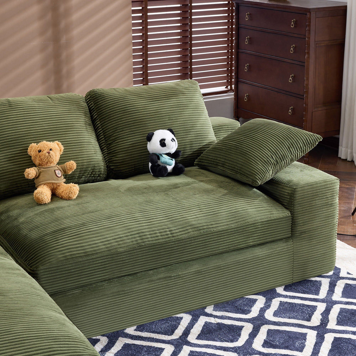 Compressed Sofa With 3 Back Cushions, 2 Throw Pillows