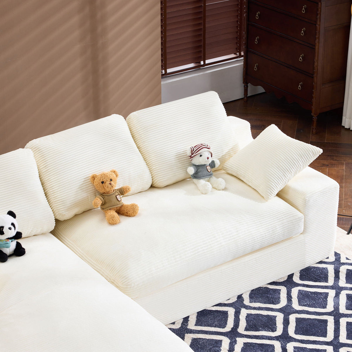 Compressed Sofa With 3 Back Cushions, 2 Throw Pillows