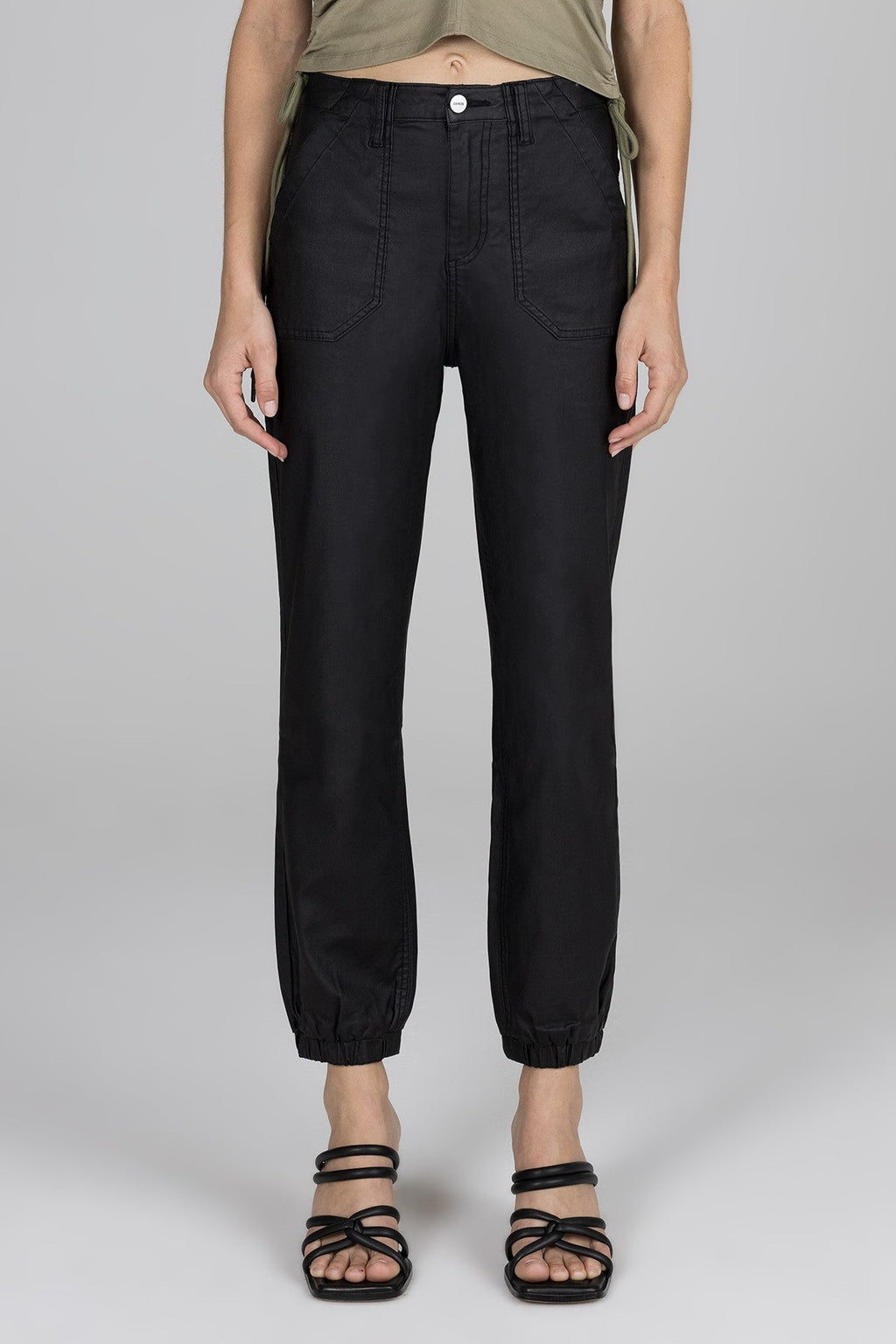 Super High Rise Jogger in Black
