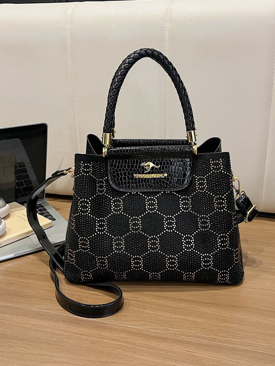 Women's Minimalist PU Shoulder Bag – Structured Crossbody with Zipper Pocket