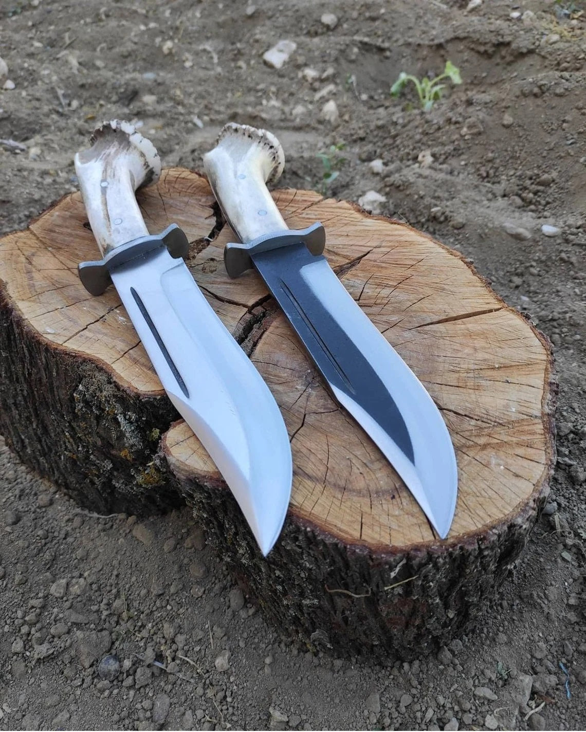High-Carbon 1095 Forged Steel Bowie Knife - Handmade Deer Horn Guard Handle, Leather Sheath Included