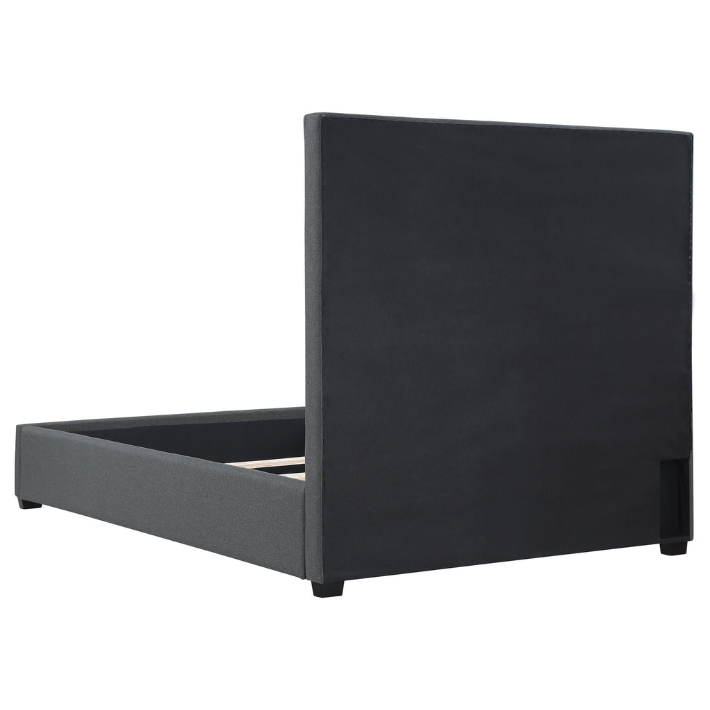 Maille - Panel Bed With Scalloped Headboard