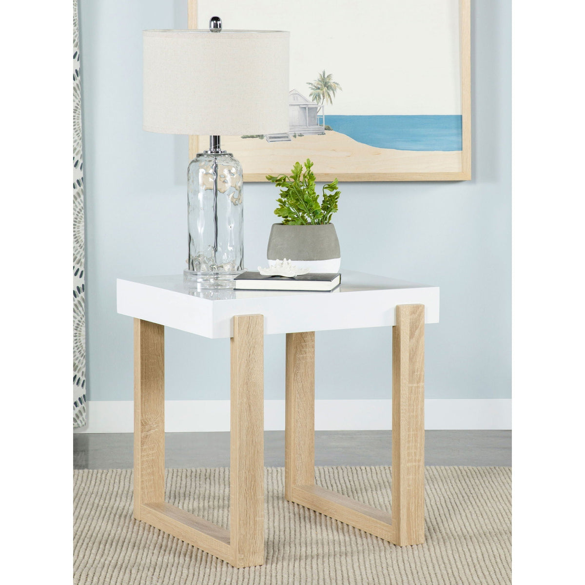 Gwen - Table