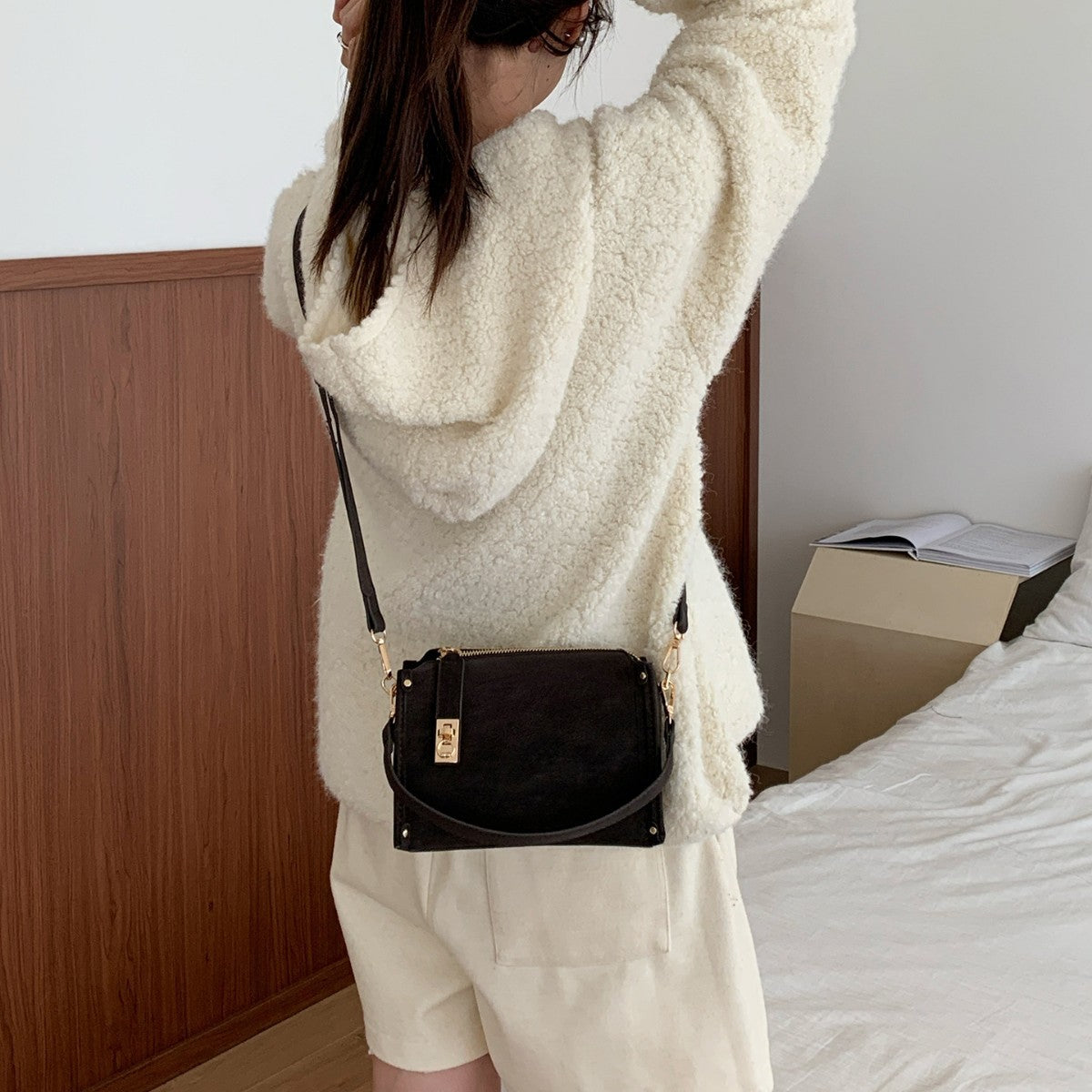 Casual Fashion Womens Handheld Zipper Shoulder Bag