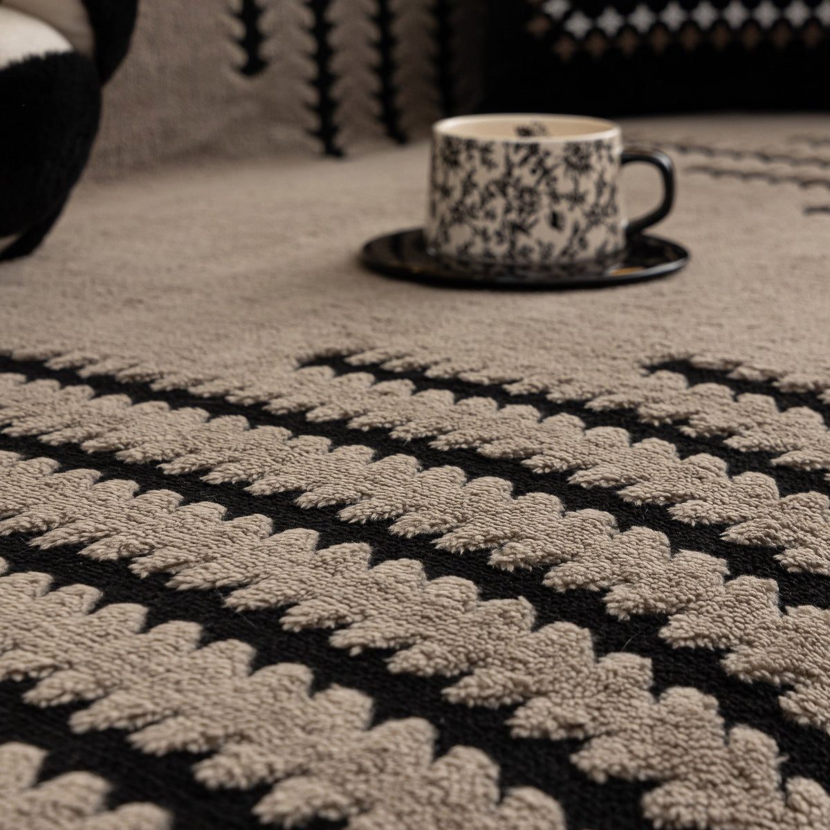 Jacquard Fleece Throw Blanket for Couch Plush Fuzzy Cozy Soft Blankets and Throws for Sofa