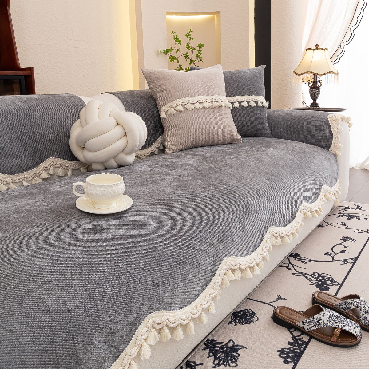 Chenille Sofa Cover Towel – Non-Slip, Washable Pets Couch Protector with Tassels