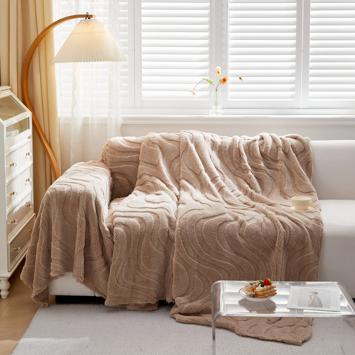 Thick Plush Jacquard Velvet Throw Blanket on Sofa, Sofa Slipcovers and Sectional Sofa Covers