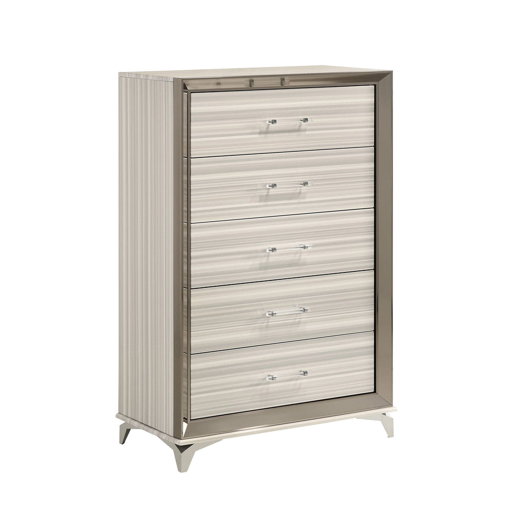 Star - Chest - White
