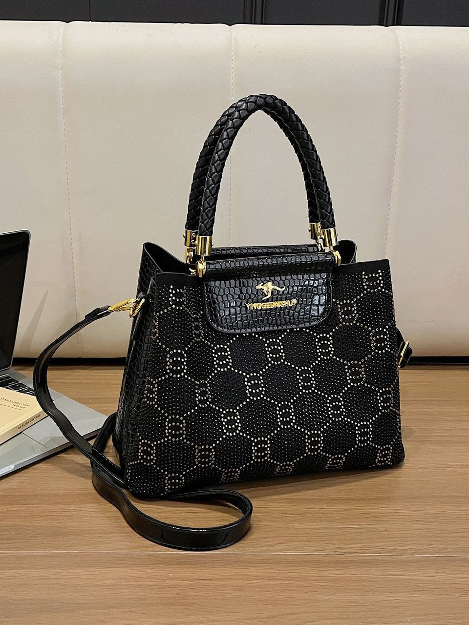 Women's Minimalist PU Shoulder Bag – Structured Crossbody with Zipper Pocket