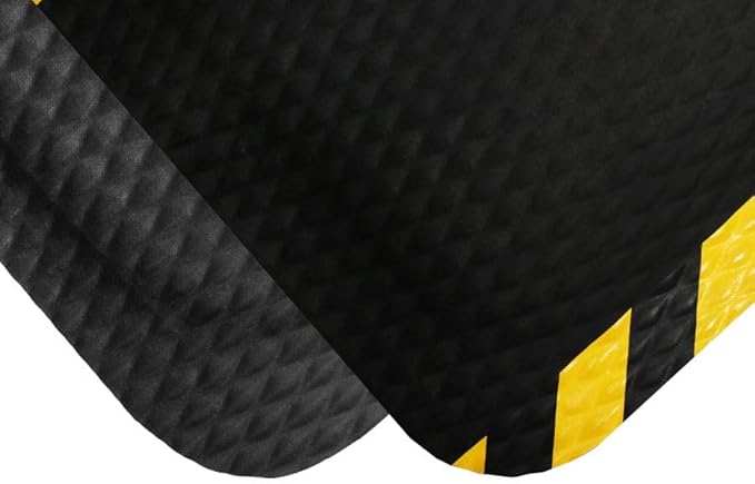 Hog Heaven 5/8 inch Black & Black Border 3' x 4' Nitrile Backed Anti-Fatigue Comfort Mat