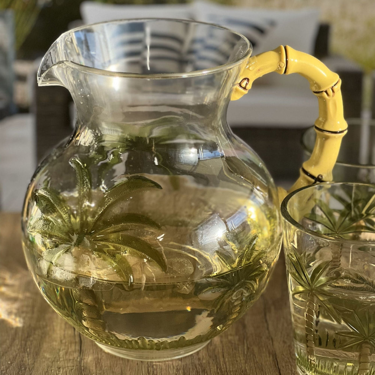 Palm Tree Design 3 Quarts Unbreakable Plastic Water Pitcher With Lid And Spout, Bpa Free - Clear