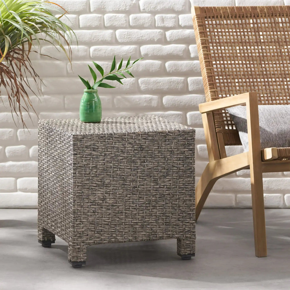 Puerta - Minimalist Style Accent Table