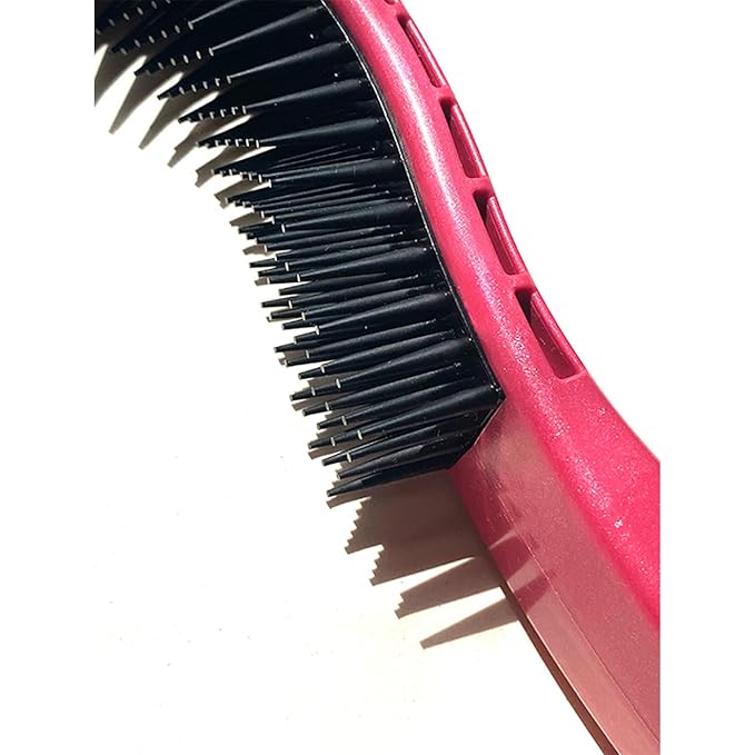 (Pink) Designed for Comfort, Created for Results. This innovative grooming brush features multi contoured bristles that gently adapt to your cats body for a stress-free brushing experience.