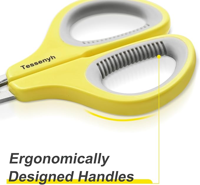 Professional Cat Nail Clipper, Stainless Steel Cat Nail Trimmer for Small Animals, with Sharp Blade and Anti-Slip Handles for Safe and Effective Grooming