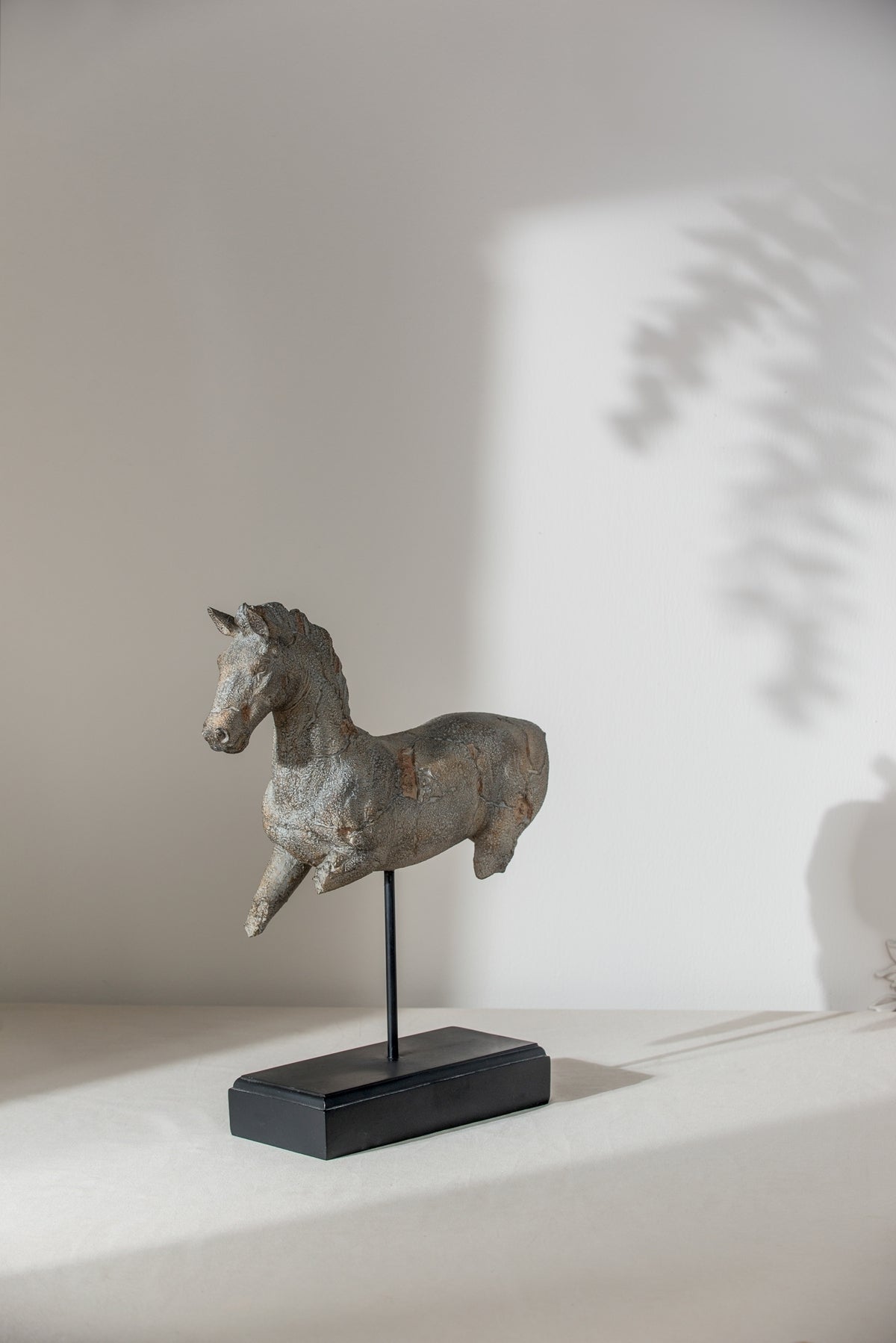 14x4.5x17' Antique Horse Statue On Stand