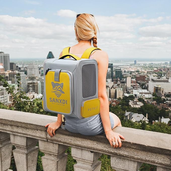 Expandable Pet Backpack, Cat Backpack with Breathable Mesh, Collapsible Soft Cat Travel Bag for Outdoor Hiking, Large Space Dog Backpack(Yellow)