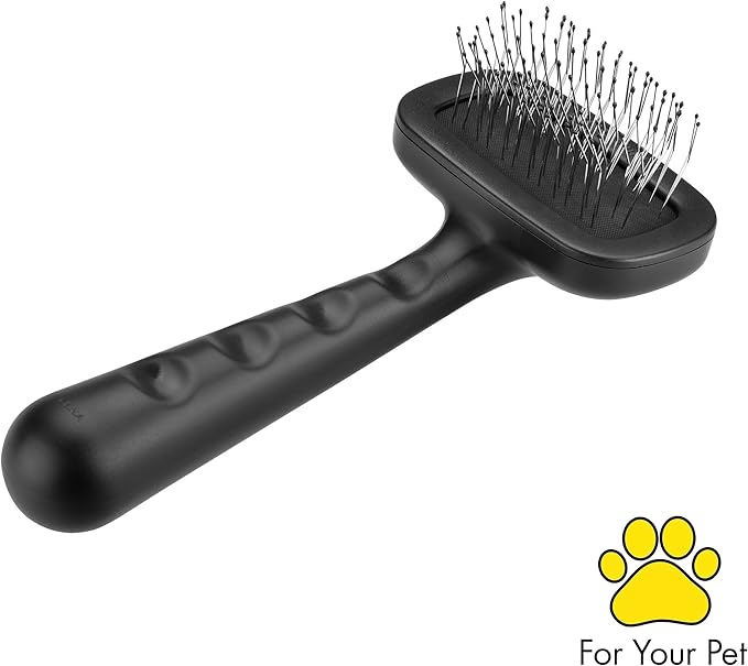 Tweezerman Dog and Cat Slicker Brush for Small Pets, Grooming Brush with Coated Bristles to Prevent Scratching and Ergonomic Handle