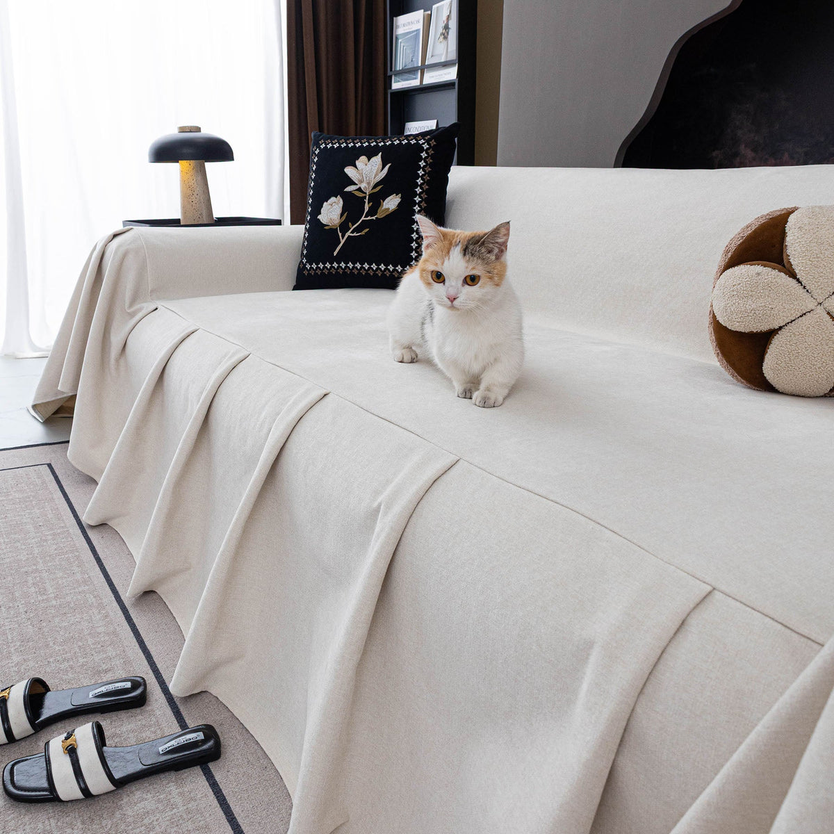 Waterproof Couch Cover Throw, Non Slip Furniture Protector for Leather & Fabric Sofa