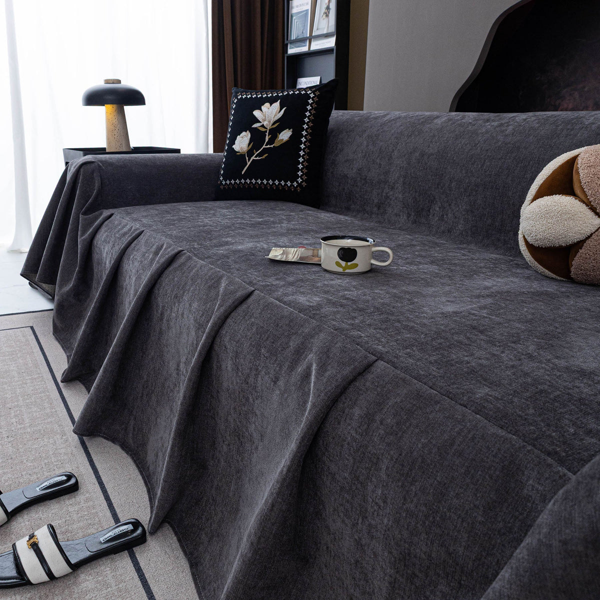 Waterproof Couch Cover Throw, Non Slip Furniture Protector for Leather & Fabric Sofa