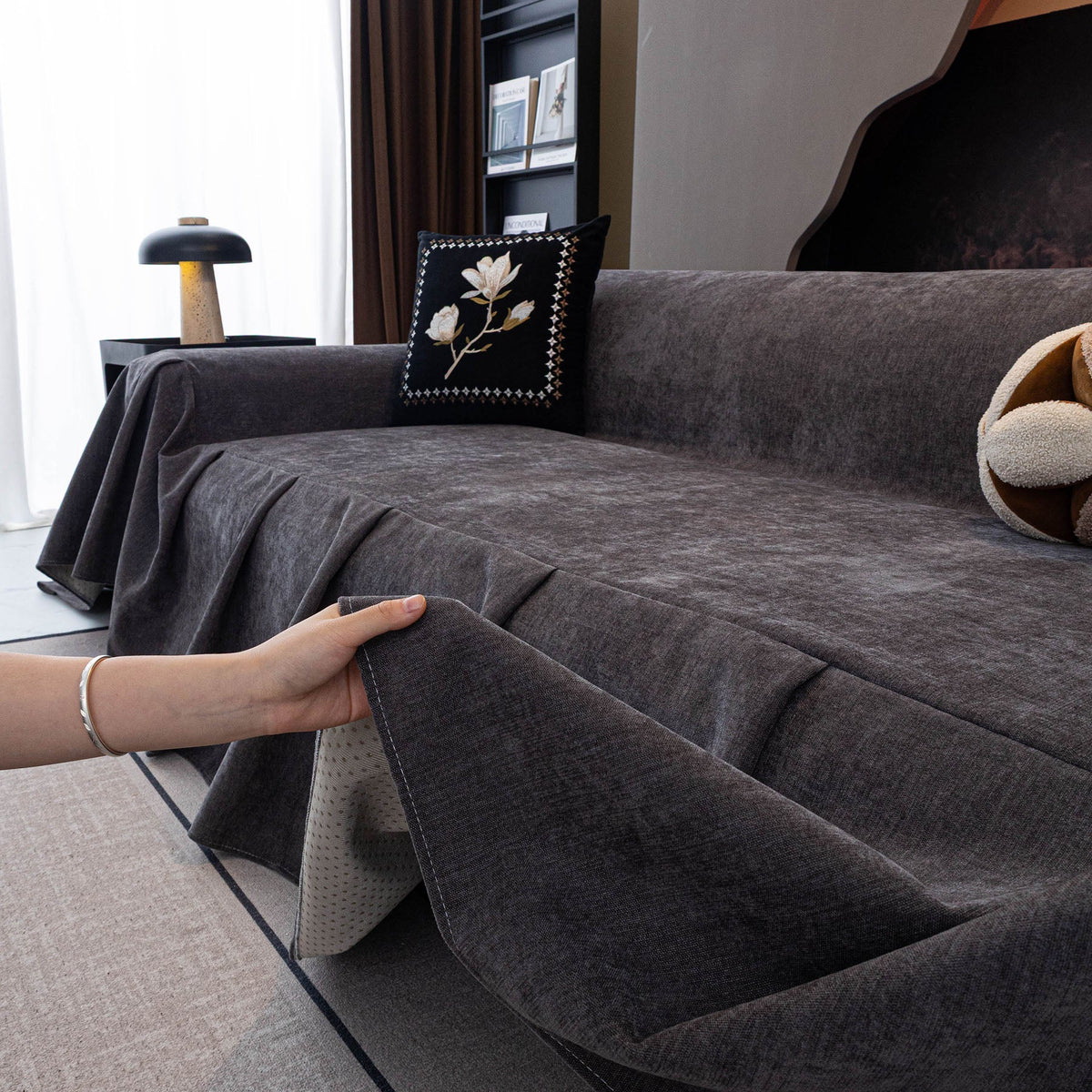 Waterproof Couch Cover Throw, Non Slip Furniture Protector for Leather & Fabric Sofa