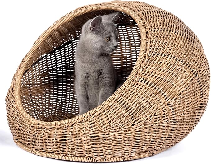 D+GARDEN Wicker Cat Bed Dome for Medium Indoor Cats - a Covered Cat Hideaway Hut of Faux Rattan Houses Pets in Dome Basket, Washable