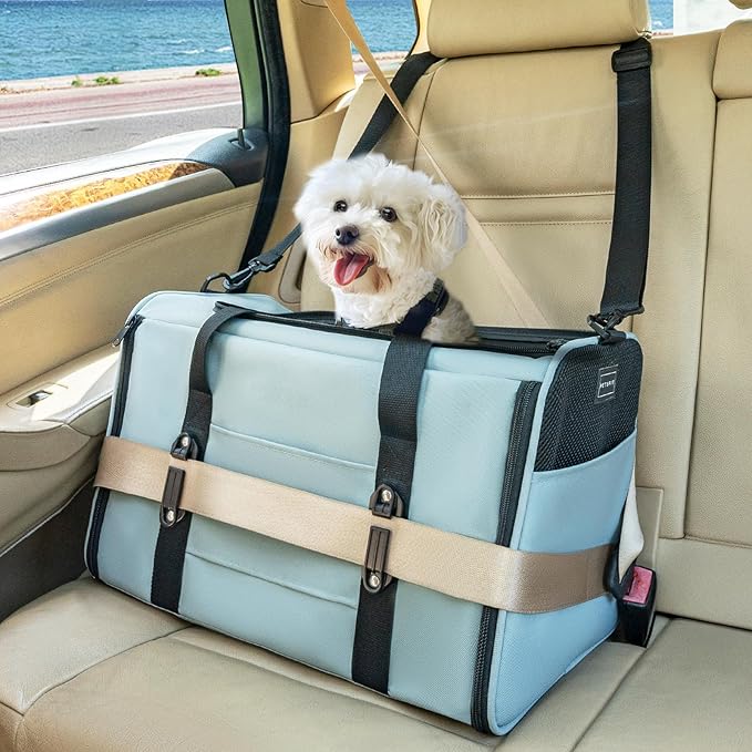Petsfit Pet Carrier for Large and Medium Cats, Large Capacity Lightweight Soft-Sided Pet Carrier for Travel, with Adjustable Shoulder Strap, Locking Zipper Head and Washable Fleece Pad,Green