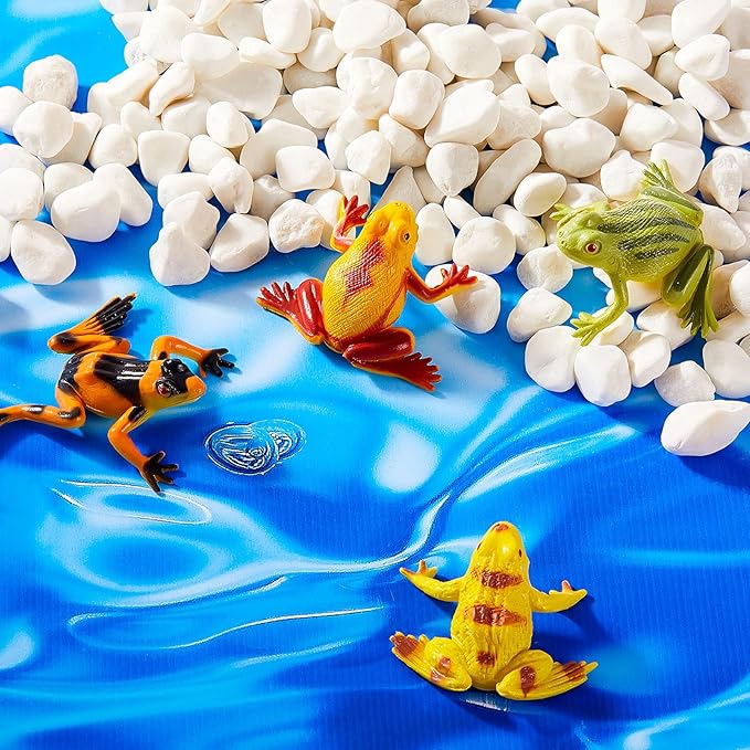 36 Pieces Plastic Frogs Toy Mini Vinyl Realistic Frog Decorations Fun Rain Forest Character Figures Lifelike Toy for Rana Crafting Party Supplies Home Decor Game