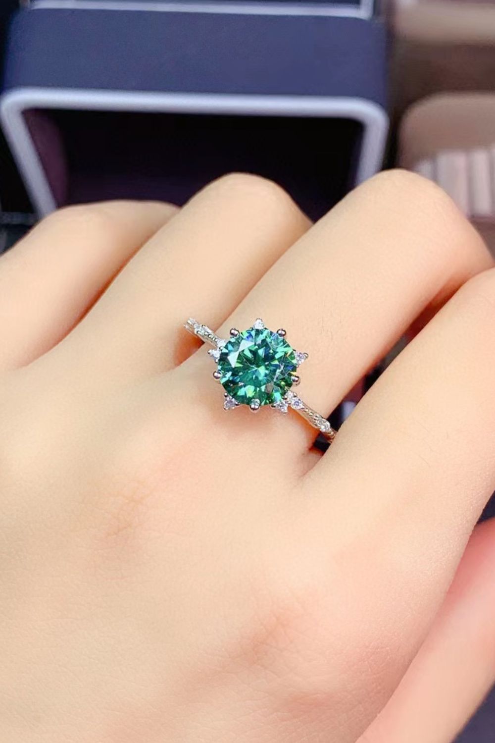 All Eyes On Me 1 Carat Green Brilliant Round Cut Sparkala™ Platinum-Plated Ring