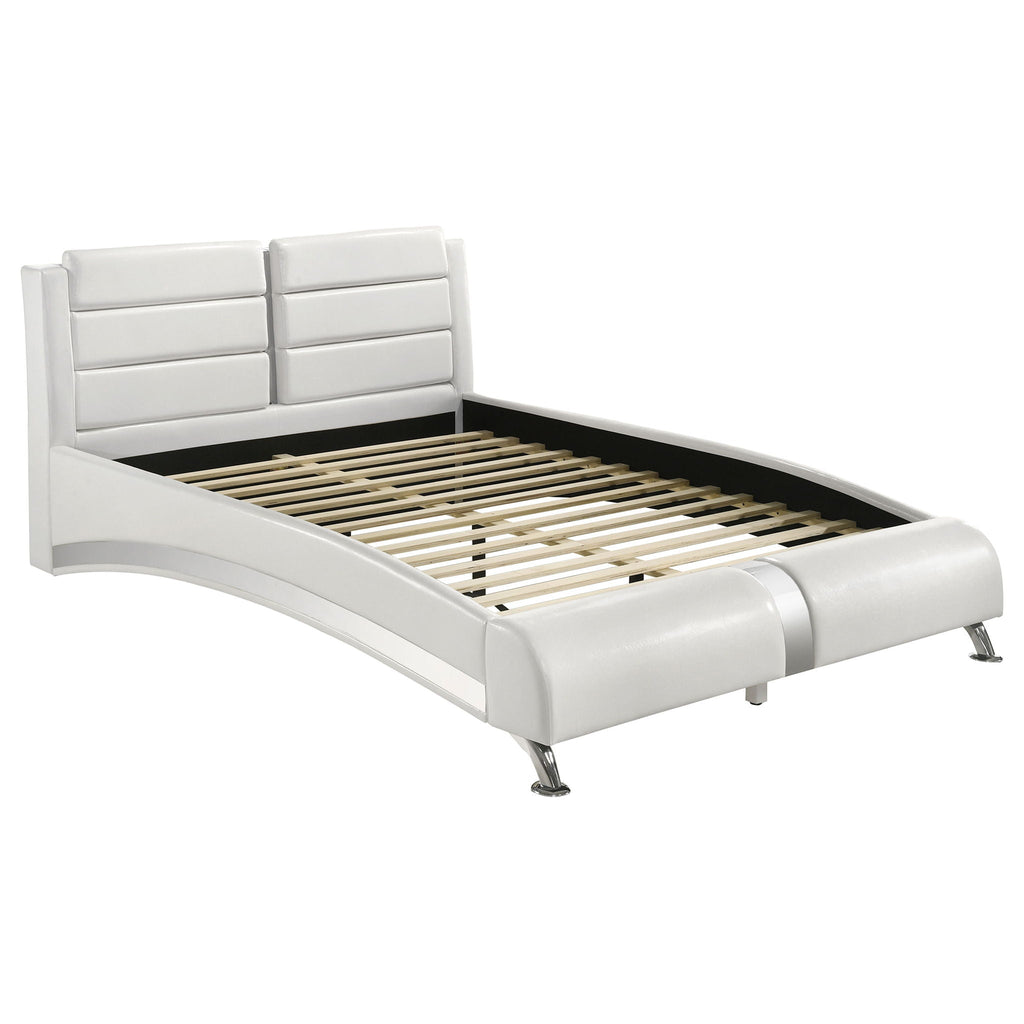Escalon - 4 Piece Bedroom Set With Paneled Headboard Accents Upholstered - Glossy White