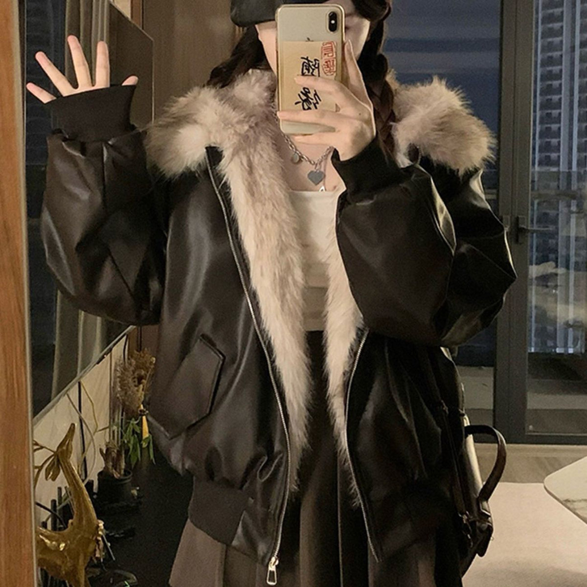 Thickened Warm Leather Short Jacket With A Mountain Eagle Fur Collar