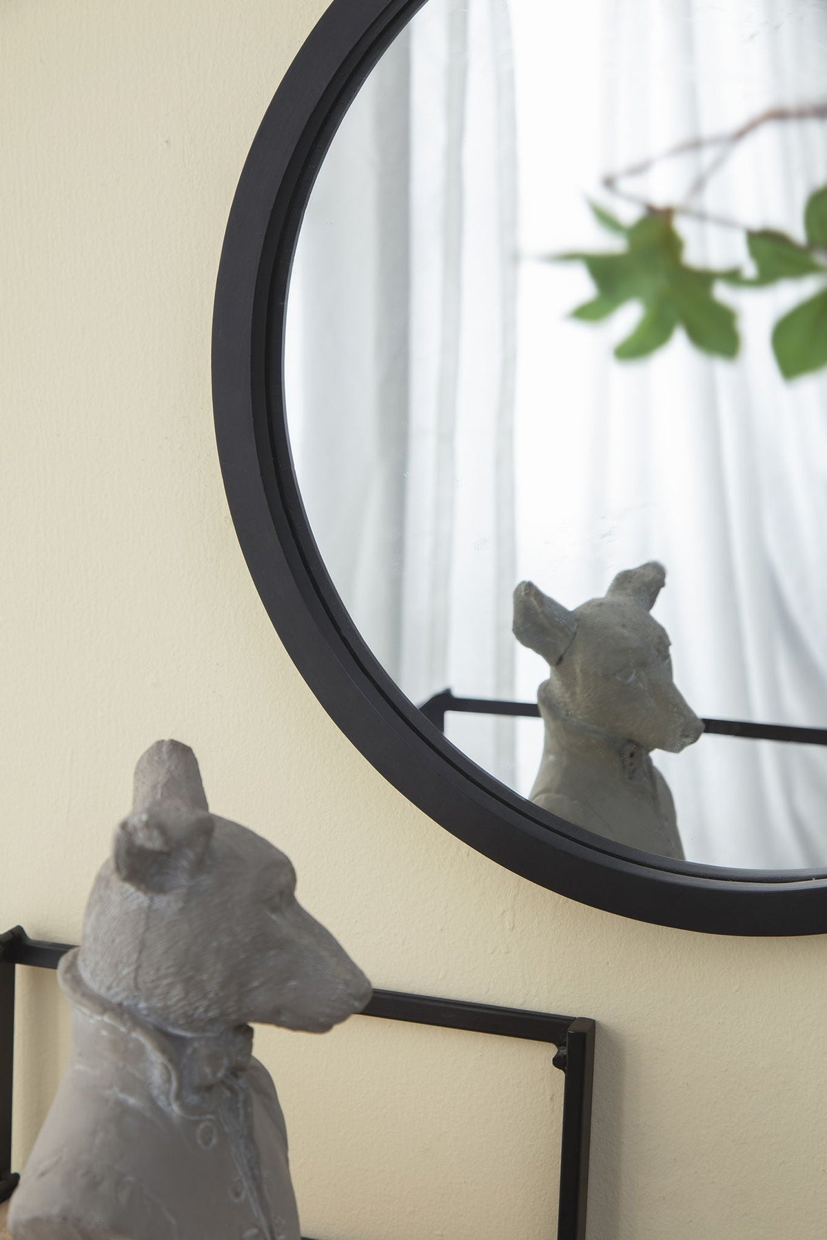 Circle Wall Mirror With Wooden Frame for Living Room