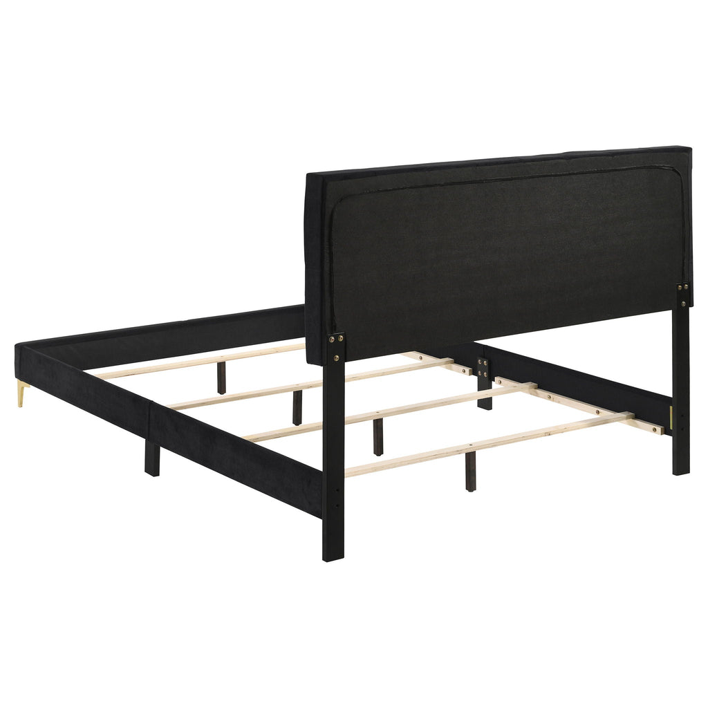 James - Panel Bed