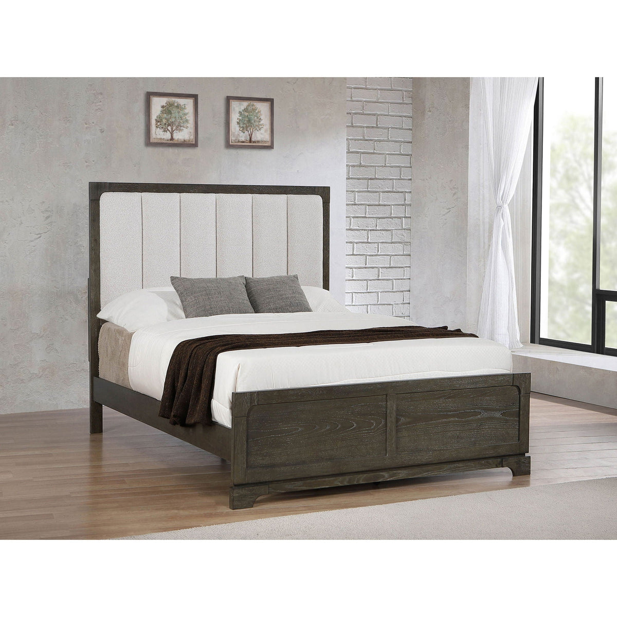 Harbington - Panel Bed