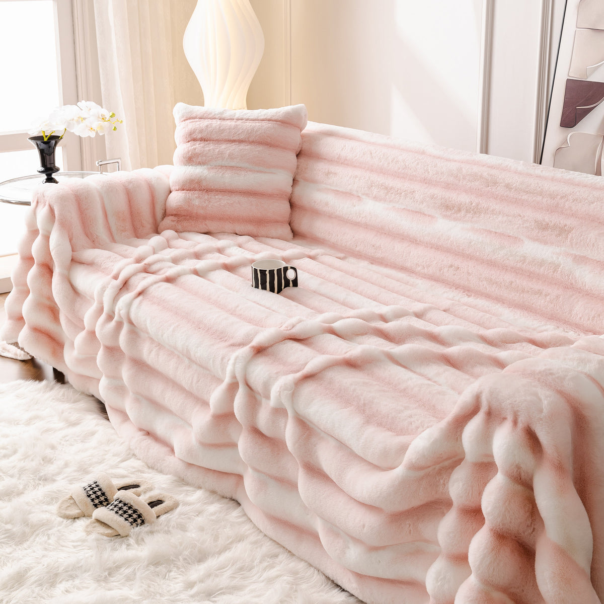 Ultra Soft Faux Fur Couch Cover – Large, Fluffy, and Elegant Sofa Throw Blanket