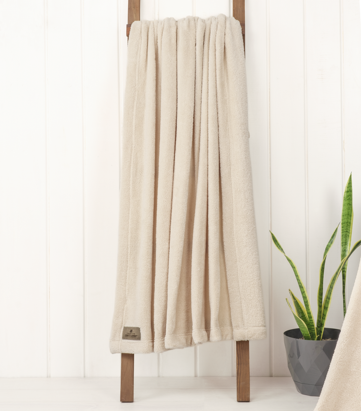 American Soft Linen Bedding Fleece Blanket, Plush Fuzzy Cozy Soft Blanket for Bed, Sofa, Couch