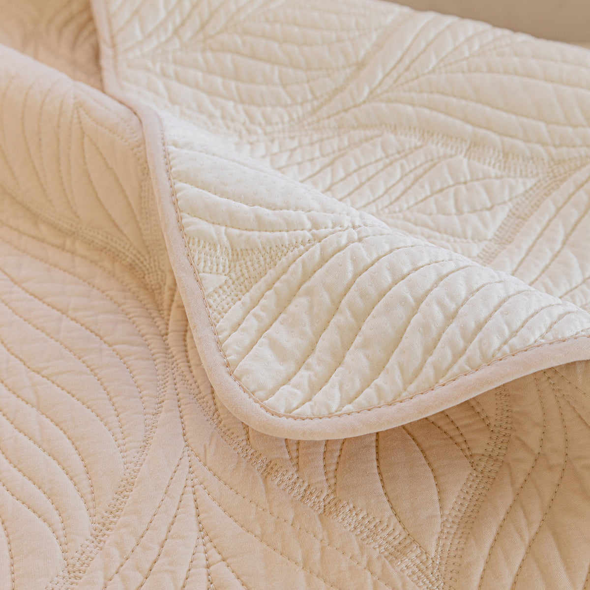 Leaf Vein Textured Cotton Quilted Sofa Slipcover, Non-Slip Modular Couch Covers