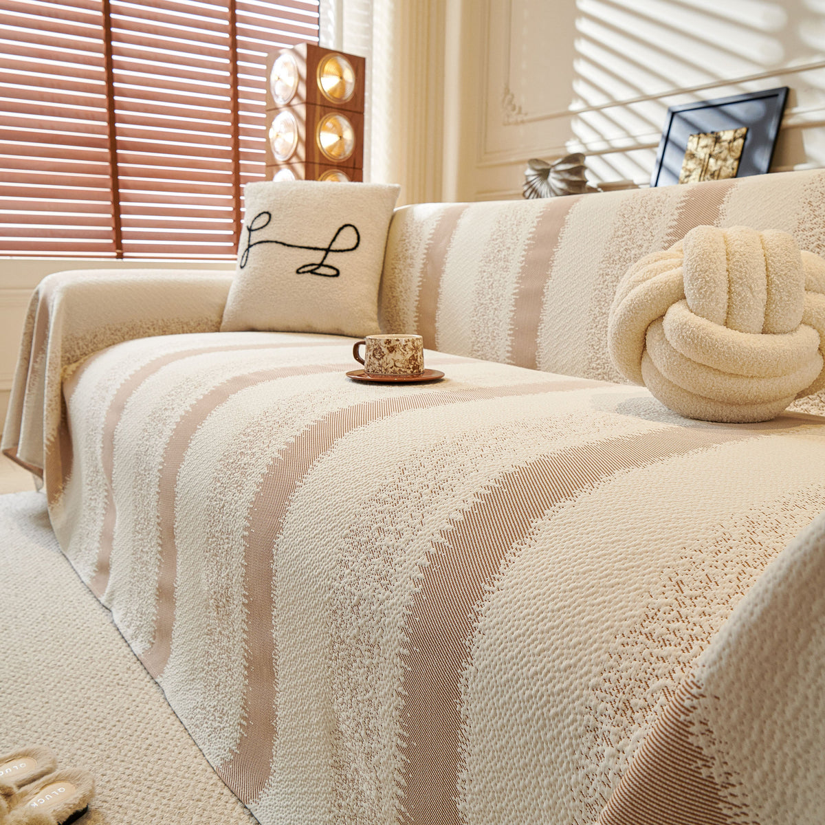 Modern Striped Sofa Throw Blanket, Lightweight Couch Cover for Summer Seating