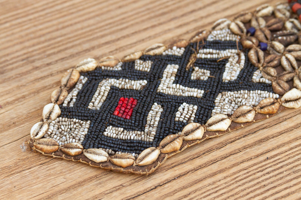 Black & White Beaded African Mask (Trade)
