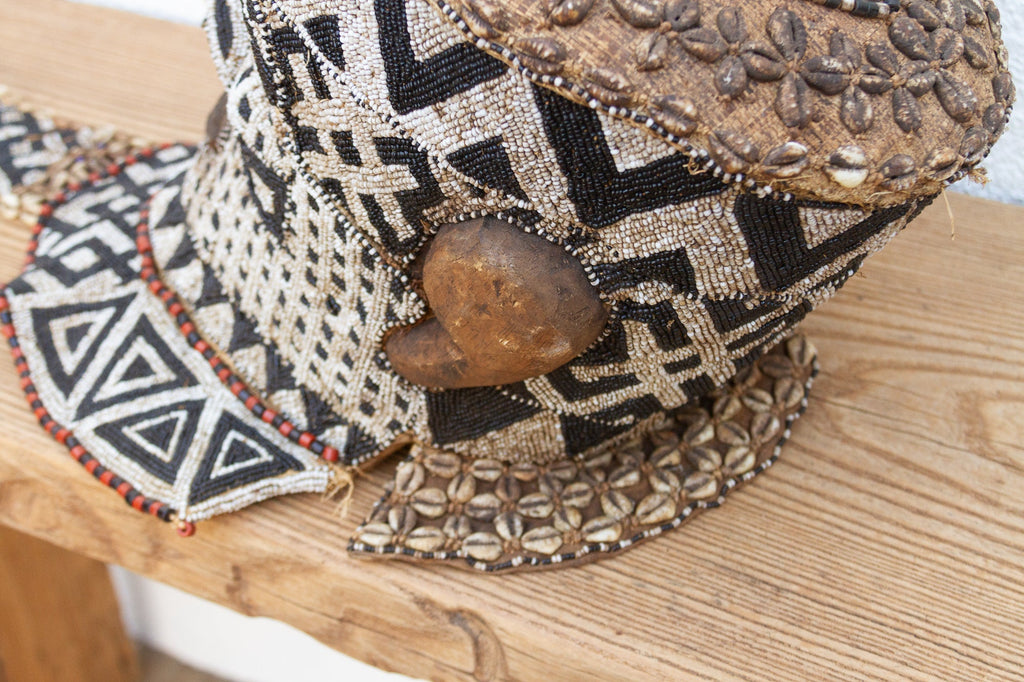Black & White Beaded African Mask (Trade)