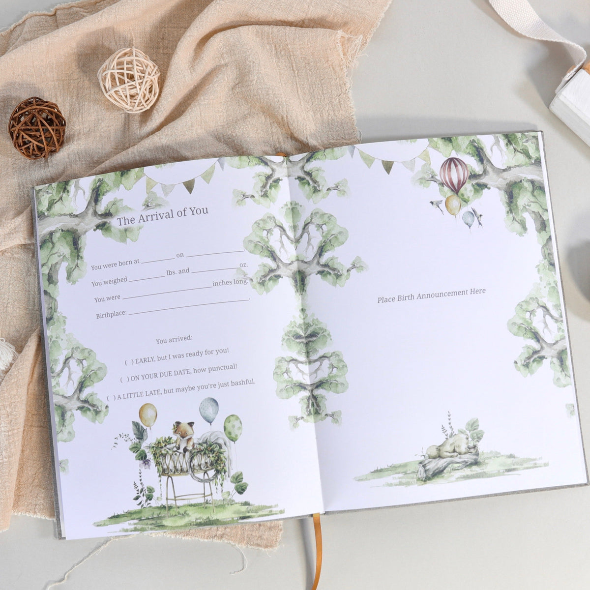 The Story of You: Fearfully and Wonderfully Made (Bear Forest) - Linen Baby Keepsake Book with Storage Box