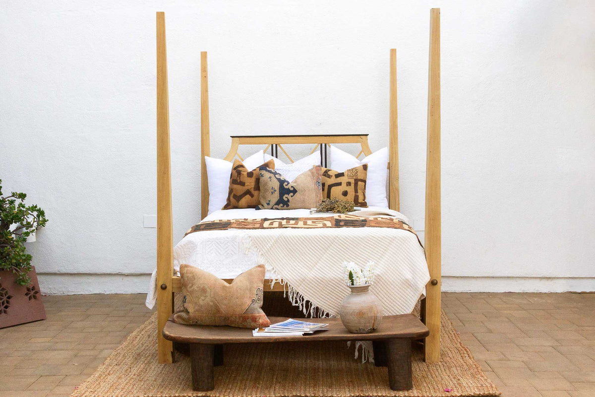 Bleached Farmhouse Queen Poster Bed