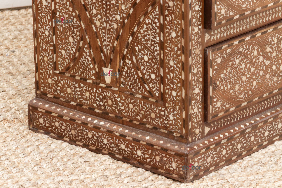 Royal Inspired 8-Drawers Finely Inlay Dresser