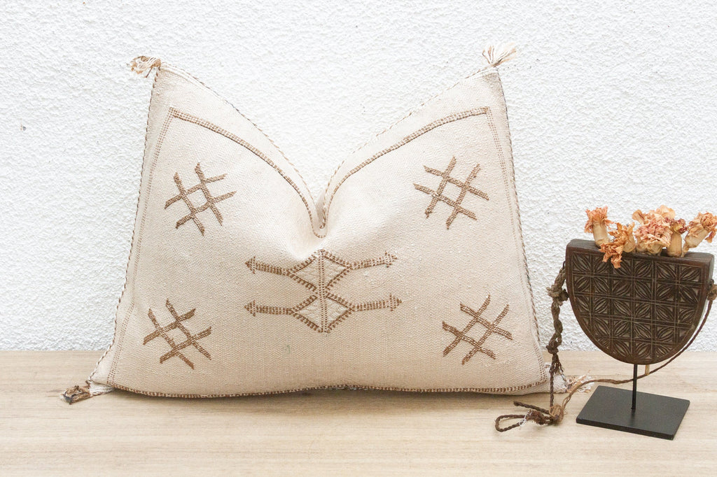 Camel Trail Lumbar Silk Rug Lumbar Pillow